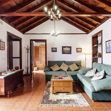 Tomasin * Puntallana